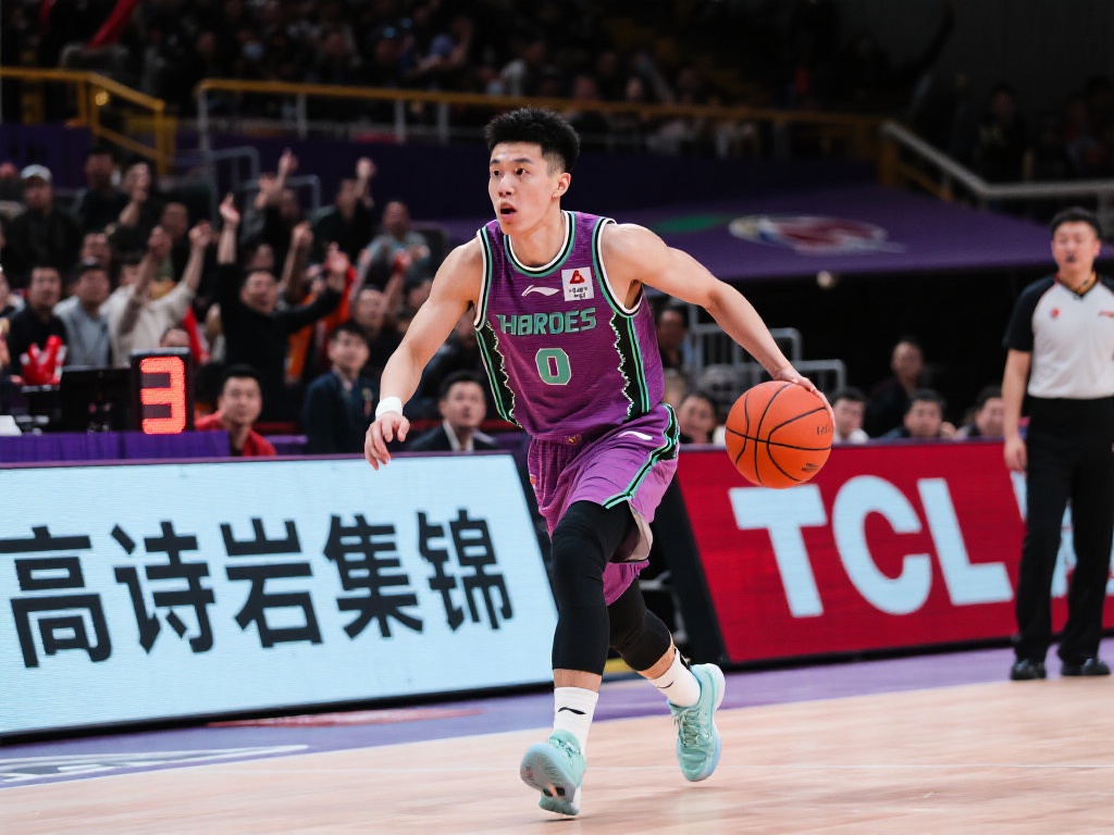 “3月31日CBA常规赛:辽宁对阵山东 高诗岩精彩表现” 作为山东队的本土核心,高诗岩不仅仅是球场