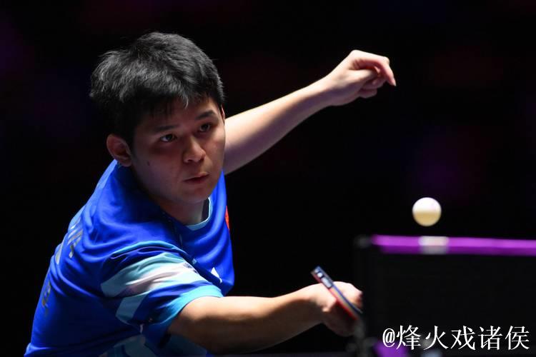 WTT总决赛：林诗栋横扫梁靖崑，强势晋级男单八强